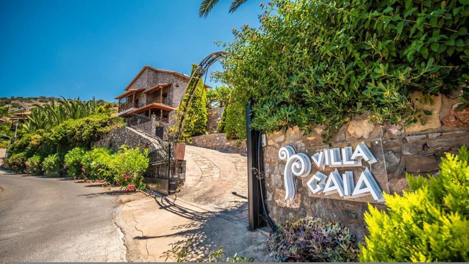 Villa Gaia with Private Pool Villa in Lasithi