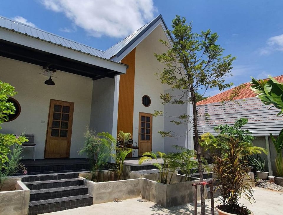 Cozy Sun House Vacation rental in Laos
