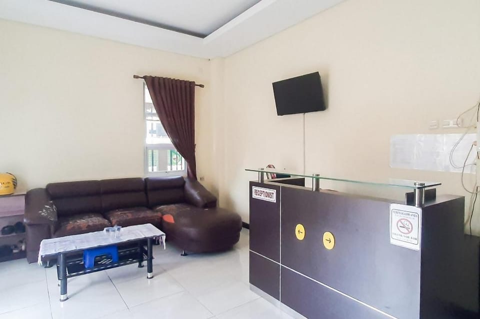RedDoorz Syariah Near Transmart Mall Palembang Hotel in Indonesia