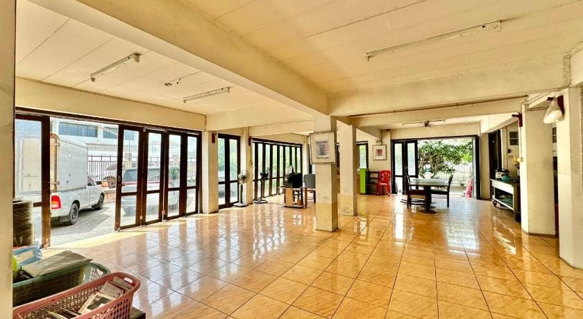 Naka Place House Apartment in Bangkok