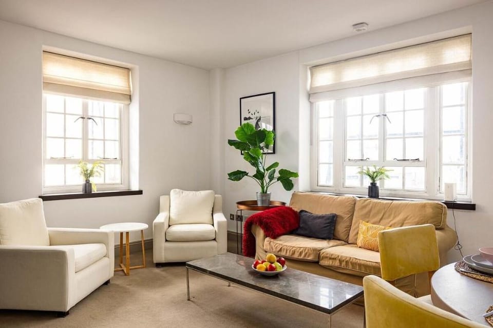 Luxury 2 Bed Chelsea Knightsbridge Horizon Apartment in City of Westminster