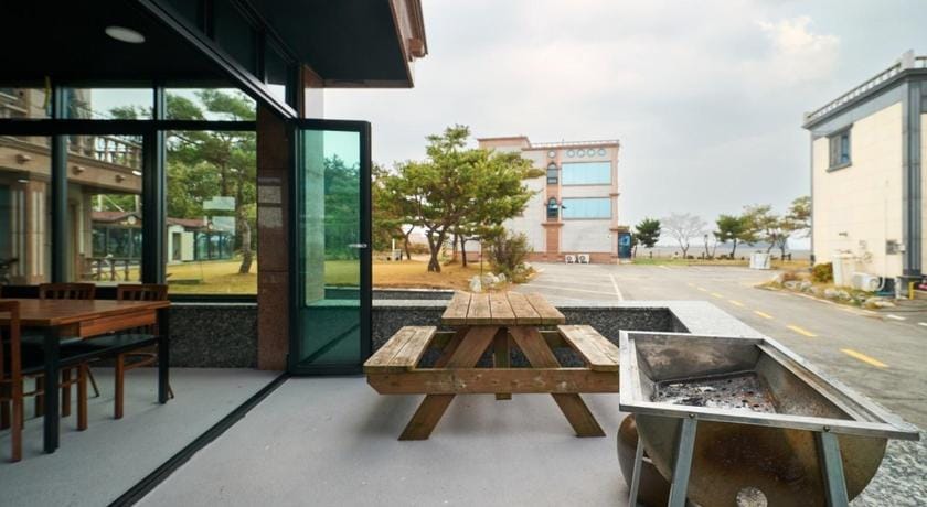 Play here too Pool villa Bed and Breakfast in Gyeonggi-do