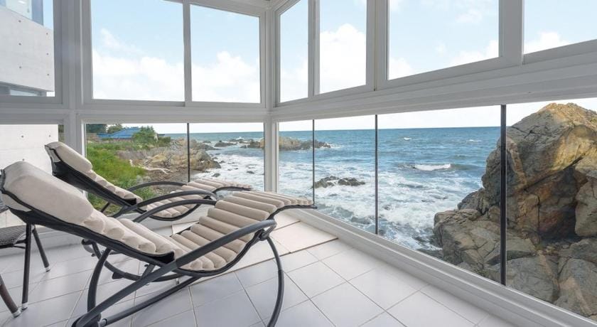 Waytree Ocean View Pool Villa Bed and Breakfast in South Korea