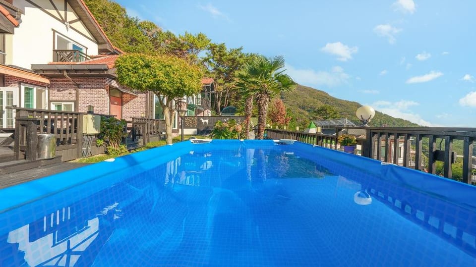 geoje yeoul pet-friendly pension Bed and Breakfast in South Korea