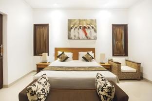 Lovely 3BR Private Pool Villa in Center Seminyak Villa in North Kuta