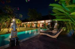 Beautiful 1BR with Pool in Center Canggu Vacation rental in North Kuta