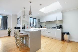 The Concord Modern 2 Bedroom Apartment - Apt. 12 Apartment in Brentford