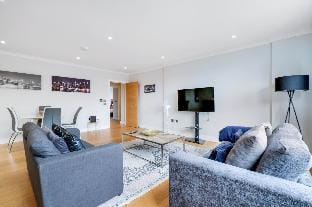 The Concord Modern 2 Bedroom Apartment - Apt. 12 Apartment in Brentford
