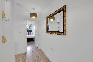 Aldenham Road Apartment 05 Next to Bushey Station Apartment in Watford