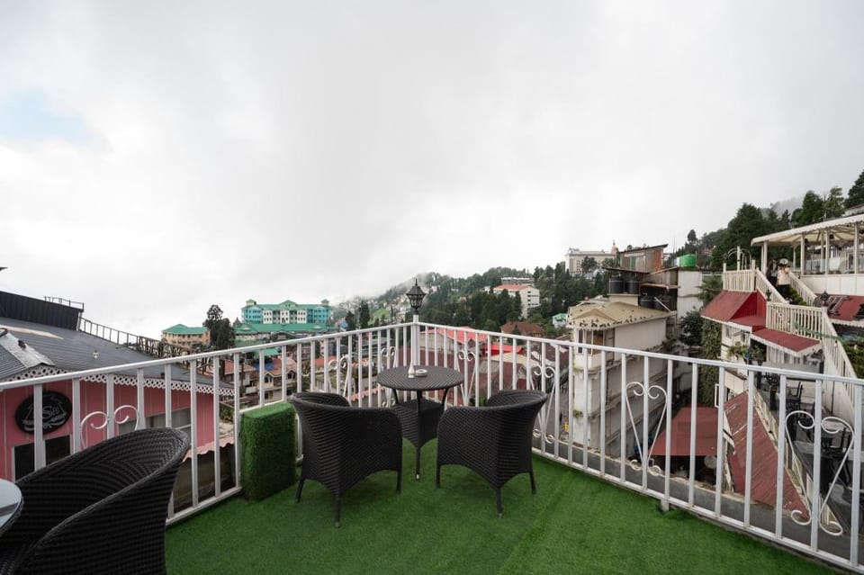 Summit Mall Stone Hotel, Darjeeling Hotel in Darjeeling