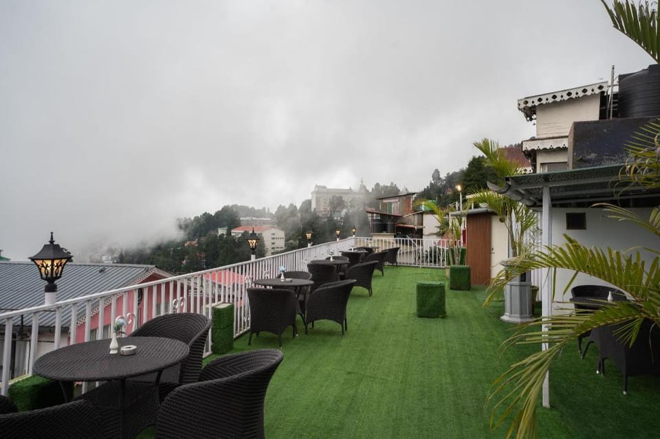 Summit Mall Stone Hotel, Darjeeling Hotel in Darjeeling