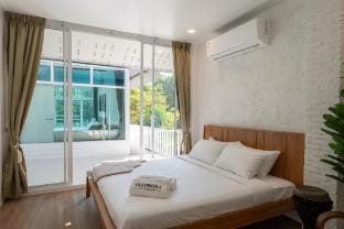 Cleopatra Pool villa -Chiang Mai Villa in Chiang Mai