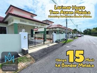 Larimar House Taman Asean Vacation rental in Malacca