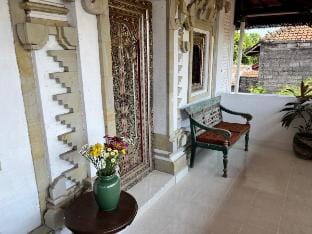 Bright airy private cozy suite with balcony Sanur Apartment in Denpasar