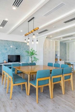 Villa 4 Bedroom - On beach (14k) Villa in Vung Tau