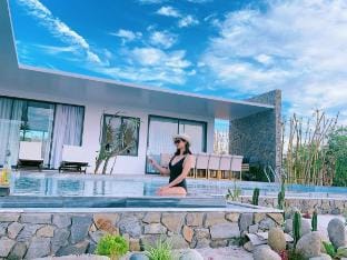 Villa Mũi Né  5Bedroom seaview-15k Villa in Phan Thiet