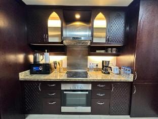 Luxury 1 BR apt | 2mins to Burj Khalifa | Downtown Apartment in Dubai