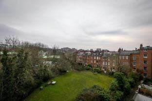 Fairhazel Gardens Studios Apartment in London Borough of Camden