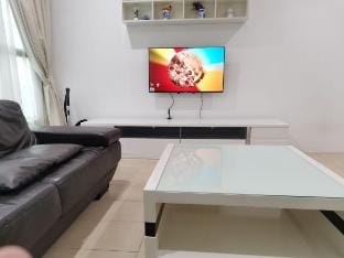 Quality Stay @ Roxy 3rd mile Vacation rental in Kuching