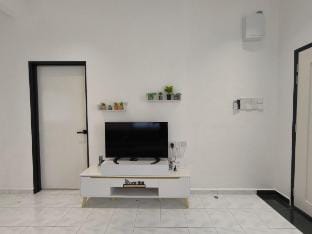 Little House Batu Pahat Homestay  Vacation rental in Johor