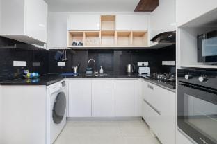 The Alfred Fern - Modern 2BR Apartment in Colpetty Vacation rental in Colombo