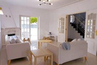long-term discounts Alvide With air conditioning Villa in Cascais