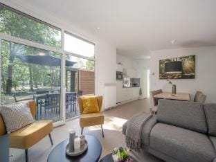 Lodge in Bospark t Wolfsven with Garden Vacation rental in Limburg (province)