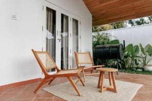 New 3 Bedroom Villa, Private Pool, 250m to Beach Villa in Ahangama