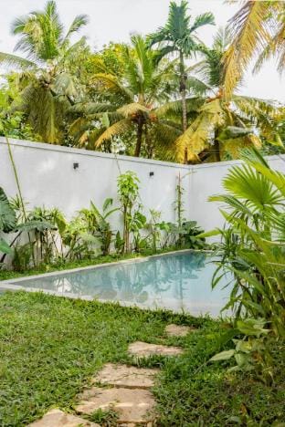 Gorgeous 3 Bed Villa + Private Pool 250m to Beach Villa in Ahangama