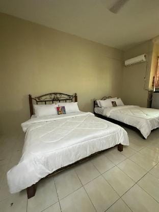 Erin Homestay Seri Manjung Vacation rental in Perak