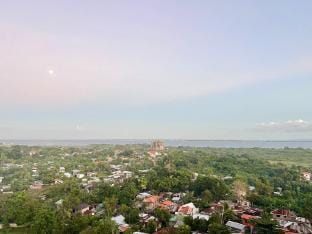 Seaview Condo near Mactan Airport Apartment in Lapu-Lapu City
