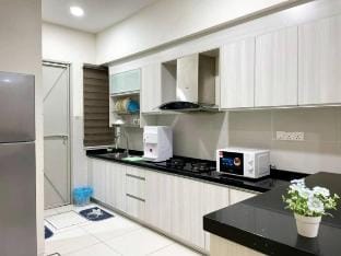 CozyHouse 4ROOM 3BATH ROOM 10PAX@SimpangAmpatTasek Vacation rental in Penang