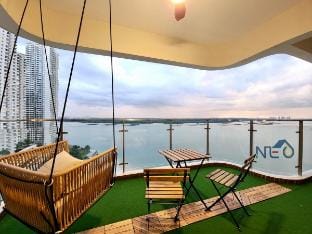 10Pax Chill Sea View Suite/Bathtub Country Garden Vacation rental in Johor Bahru
