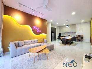 10 Pax Sea View Suites w Bathtub Country Garden Vacation rental in Johor Bahru