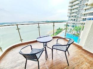 Tropical Sea View Suites/Bay Laurel Country Garden Vacation rental in Johor Bahru