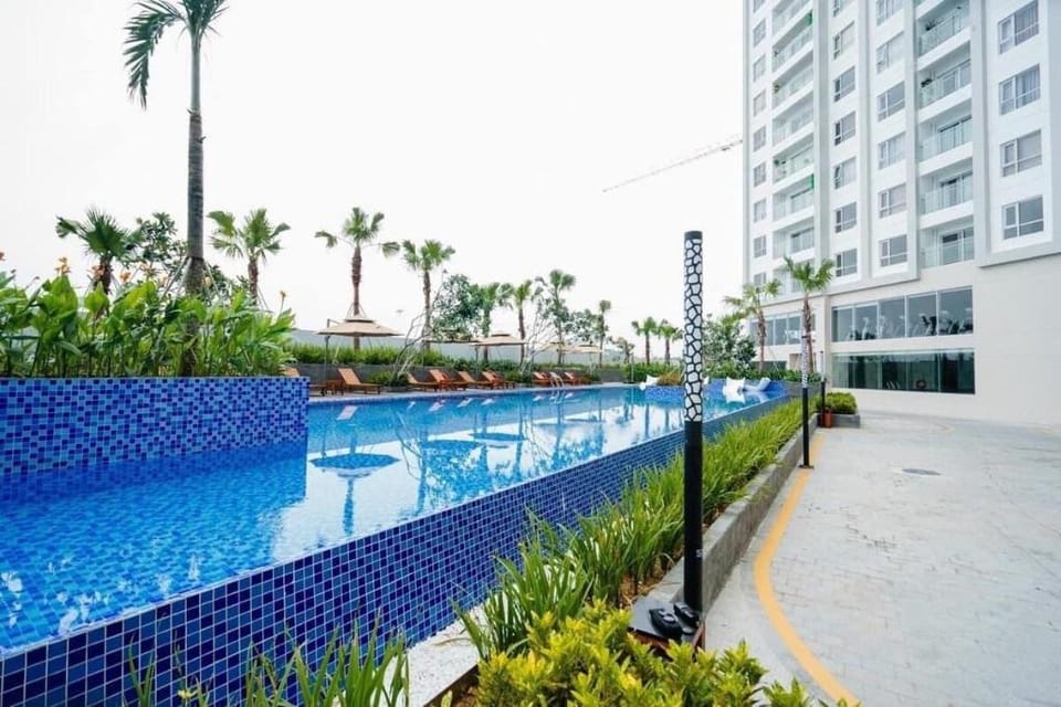 Mon La Maison Sapphire Ha Long - Downtown Apartment in Laos