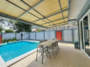 คุณนายพลูวิลล่า พัทยา  Villa in Pattaya City