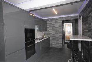 Cozy Hideaway With Hot Tub  Sauna Sleeps 7 Vacation rental in Brighton