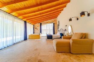 Orion Bezirgan Villa in Antalya Province