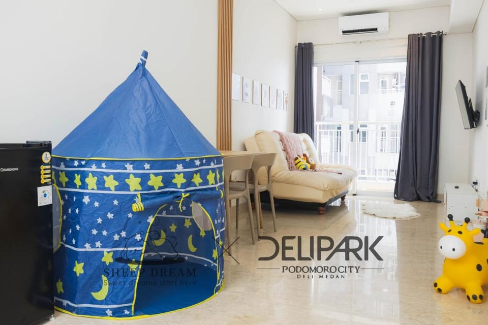 Delipark Mall 2BR 1Bath •4+2 Pax• @Lexington Tower Apartment in Indonesia
