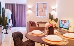 JB 2-5 pax Romantic Cozy Suite near Midvalley Apartment in Johor Bahru