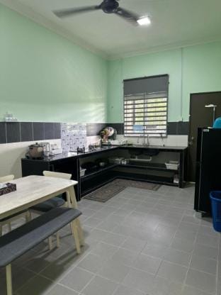Airis Homestay 6, Bukit Kuang (3 A/C Rooms) Vacation rental in Terengganu, Malaysia