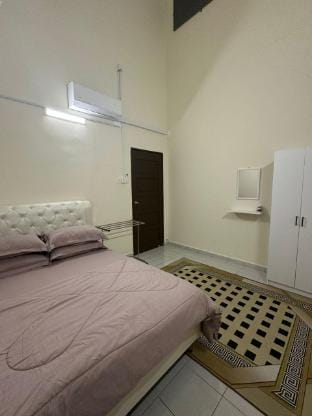 Airis Homestay 6, Bukit Kuang (3 A/C Rooms) Vacation rental in Terengganu, Malaysia
