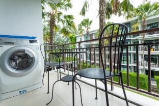 Just 100m from the Beach and Main Street C140 Apartment in Rawai