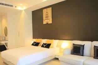 The Cleat (Krabi Boat Lagoon) Studio marina front Apartment in Krabi Changwat