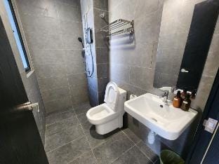 Modern Home, 2Room for 4Pax, 3 min Drive to KLCC Apartment in Federal Territory of Kuala Lumpur