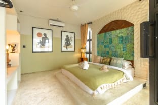 Casa Toledo 1 bed w/ enclose livingroom AC Villa in North Kuta