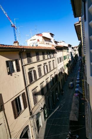 Spacious Three Bedroom Apartment On the Arno Apartment in Florence