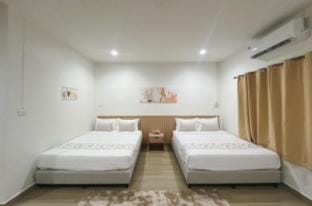 Sleeping Shine by DeliZia, Satun พักได้ 7-9 ท่าน Villa in Thailand