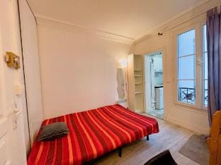 Studio Paris 15e (D)- Eiffel Tower / Roland Garros Apartment in Paris